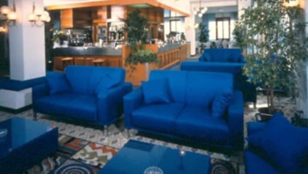 Hotel Majestic Pesaro Buitenkant foto