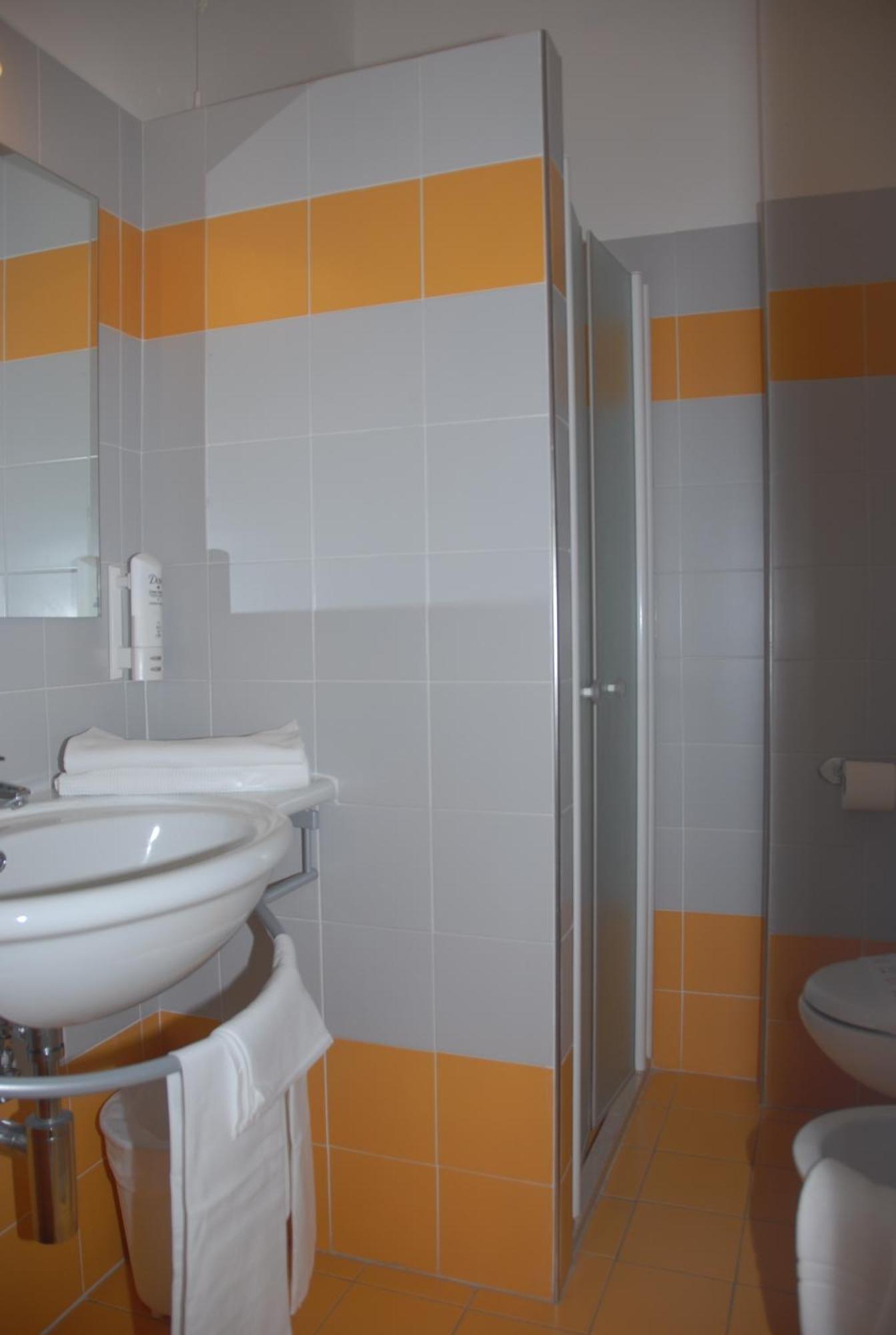 Hotel Majestic Pesaro Buitenkant foto